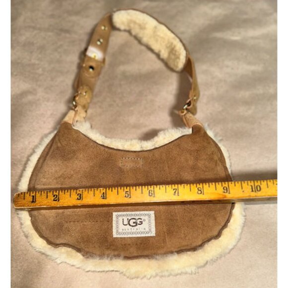 UGG Small Handbag, Sheepskin Lined, Leather Strap - Picture 10 of 11